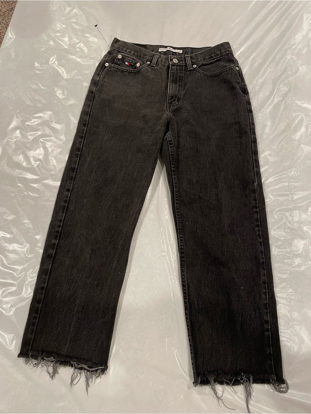 Tommy Hilfiger Black Cropped Raw-Hem Jeans